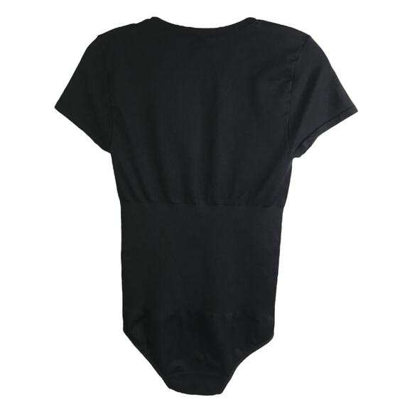 Yummie Shaping Bodysuit Womens Sz M/L Black Short Sleeves Crew Neck Snap Button - Picture 3 of 7